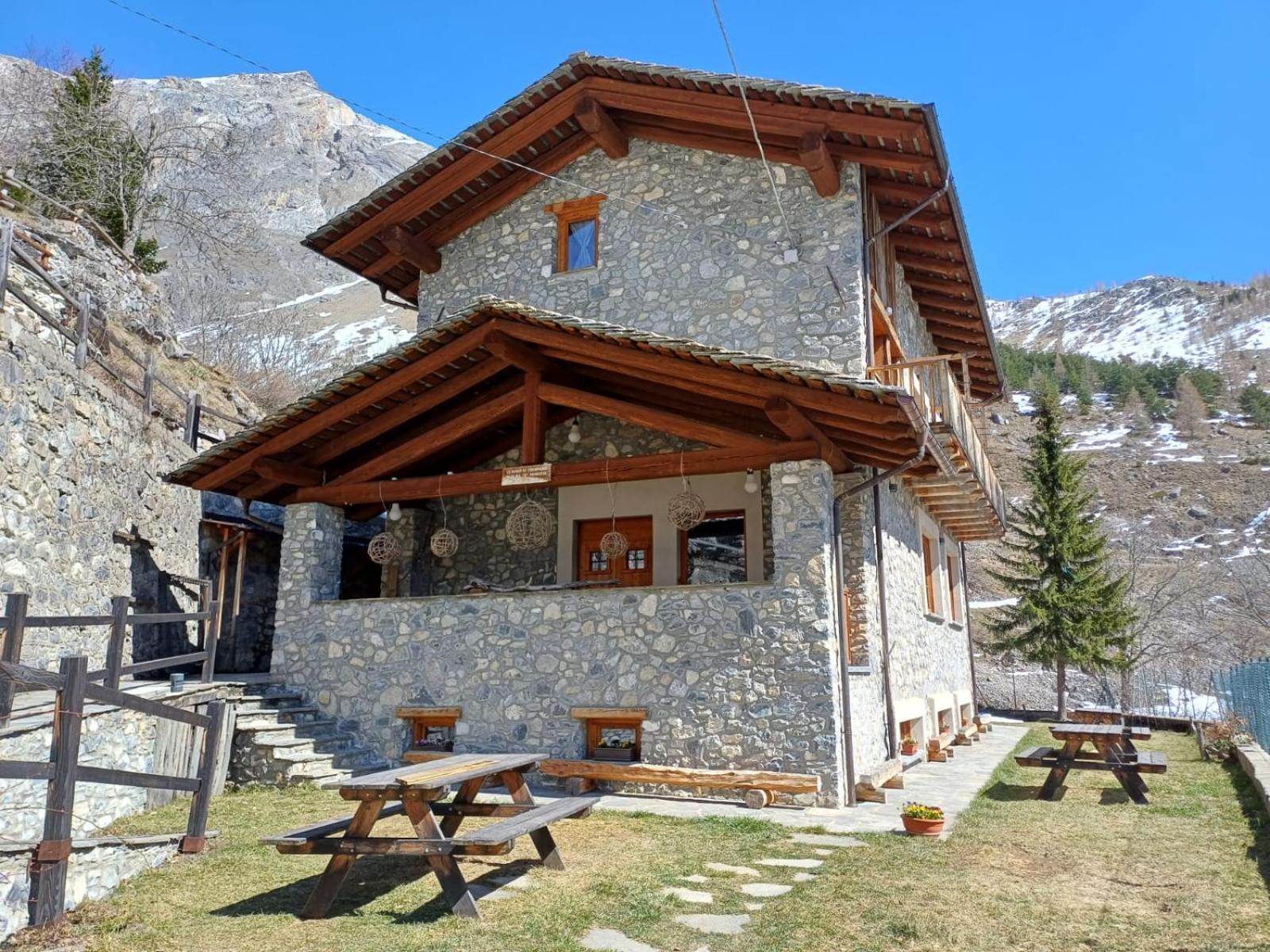 Rifugio Di Chiappera Hotel ภายนอก รูปภาพ